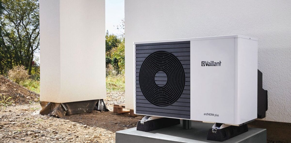 air-source-heat-pump-installation